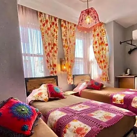 فندق Velespit 5*